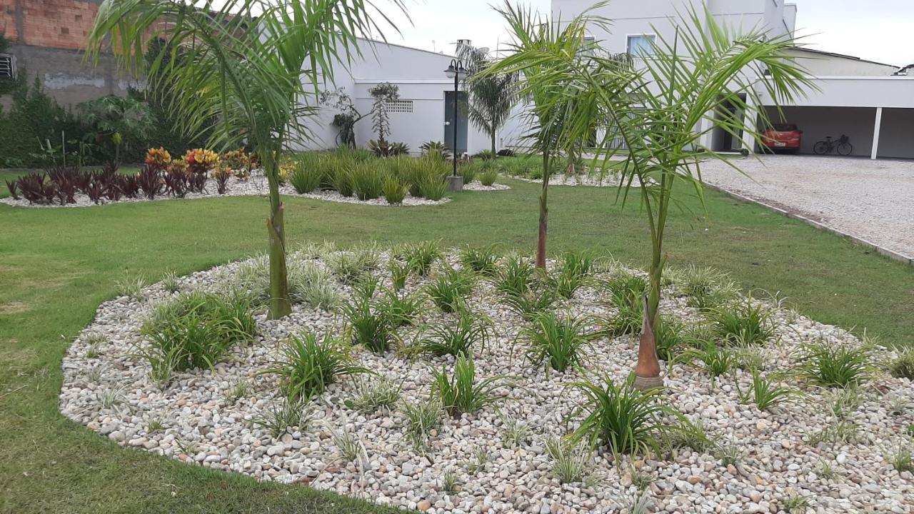 Excelente Sobrado Confortavel No Centro De Tijucas Proximo As Praias ภายนอก รูปภาพ